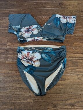 Albion Fit Women's Green Floral Two Piece Swimsuit XXL